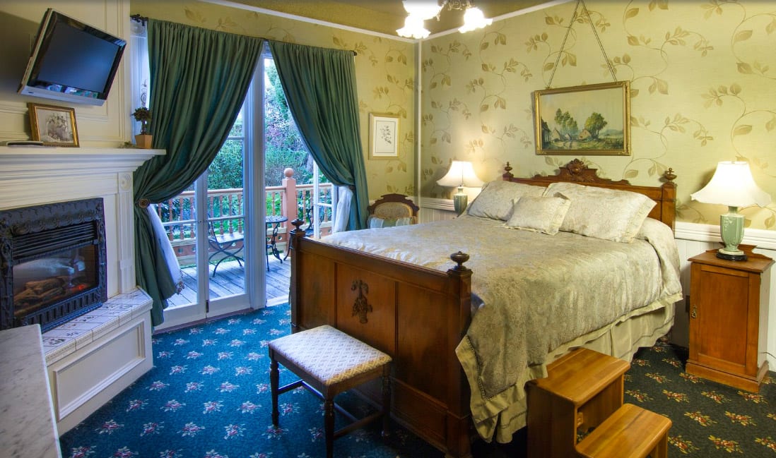 Garden Room at Gingerbread Mansion Inn