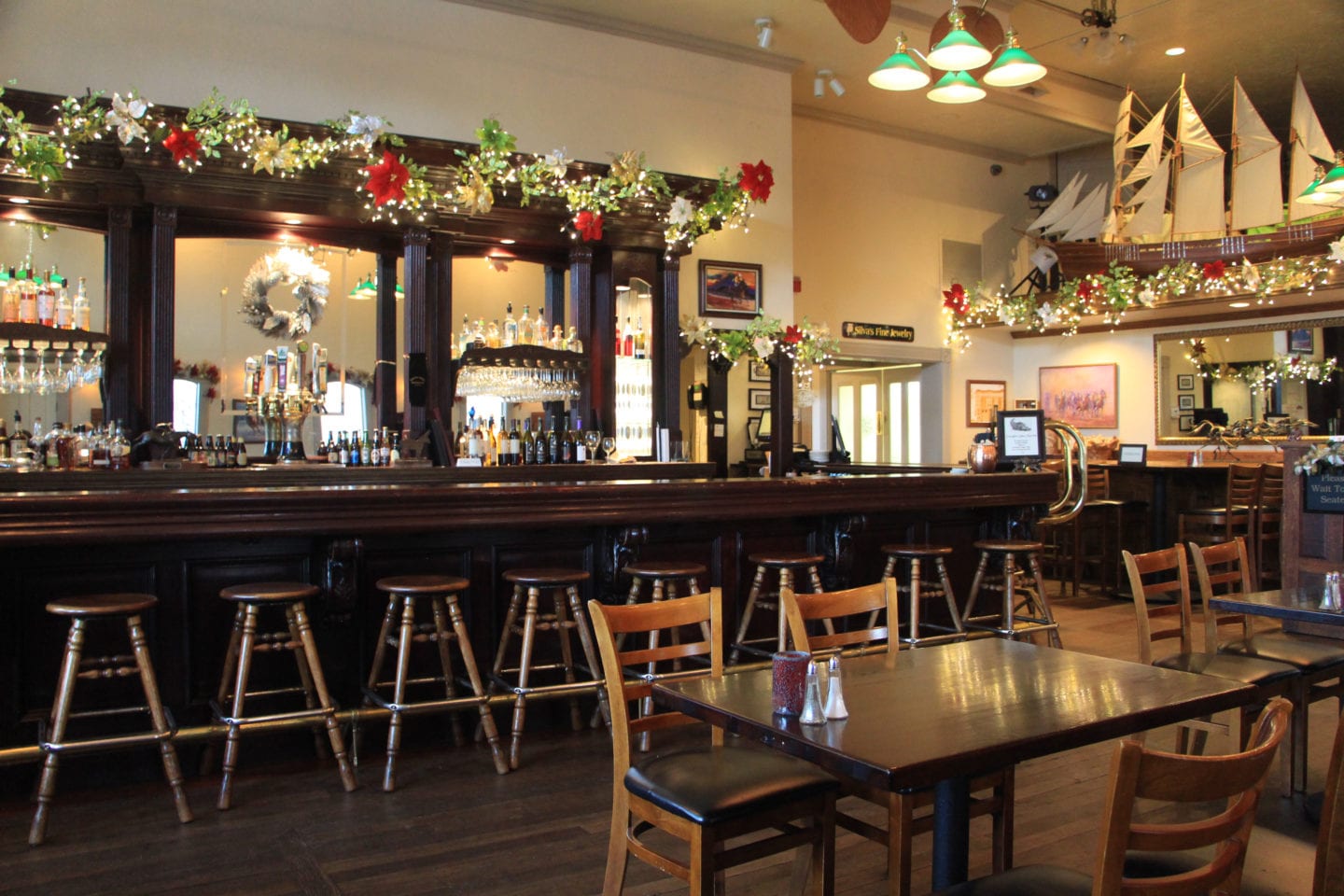 The tavern at the Victorian Inn