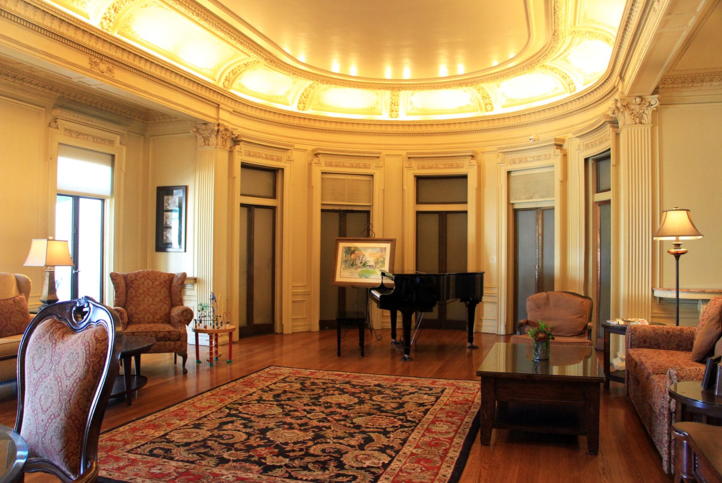 Music room at the Glorietta Bay Inn