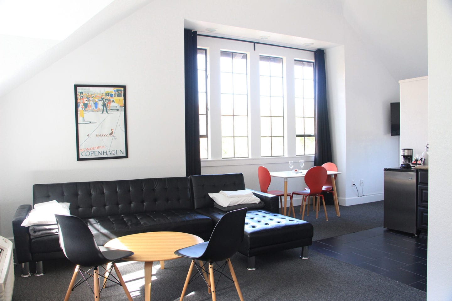 Room 8 at the Atterdag Inn